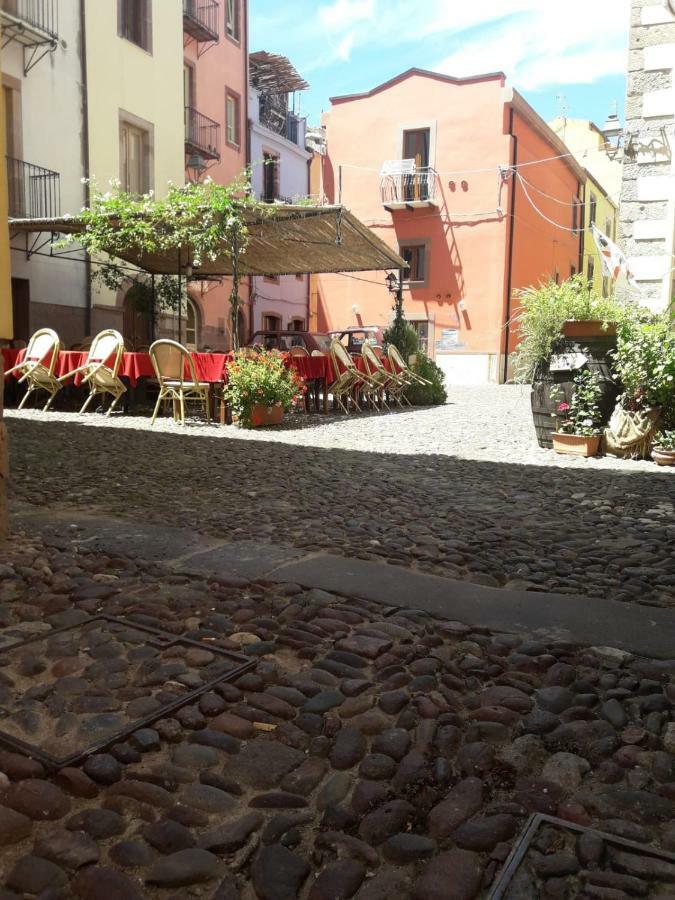 casa GraCi Hotel Bosa Exterior foto